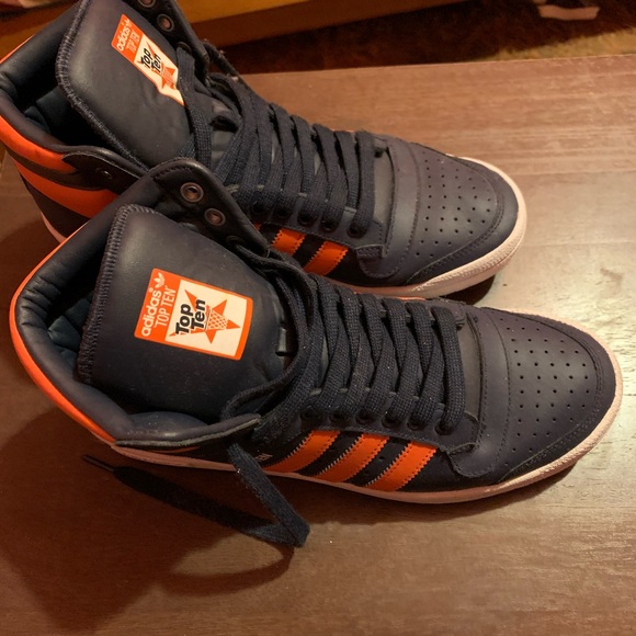 Adidas Hi-Top - Picture 4 of 4